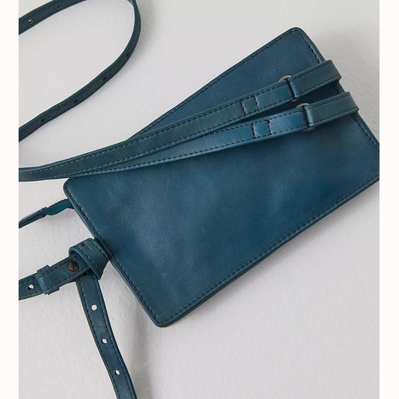 Free People Alley Leather Wallet belt - Picture 2 of 8